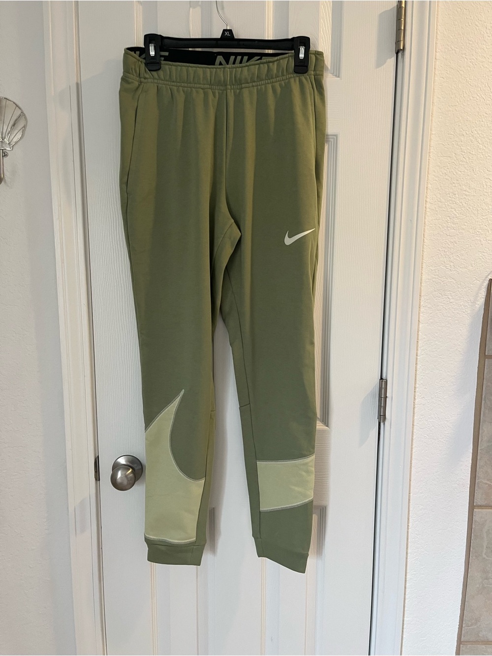 Nike Green Jogger athletic plants